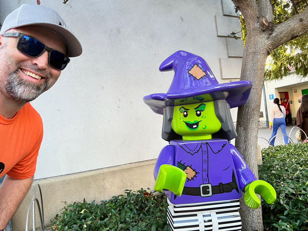 Lego Witch: Halloween Party