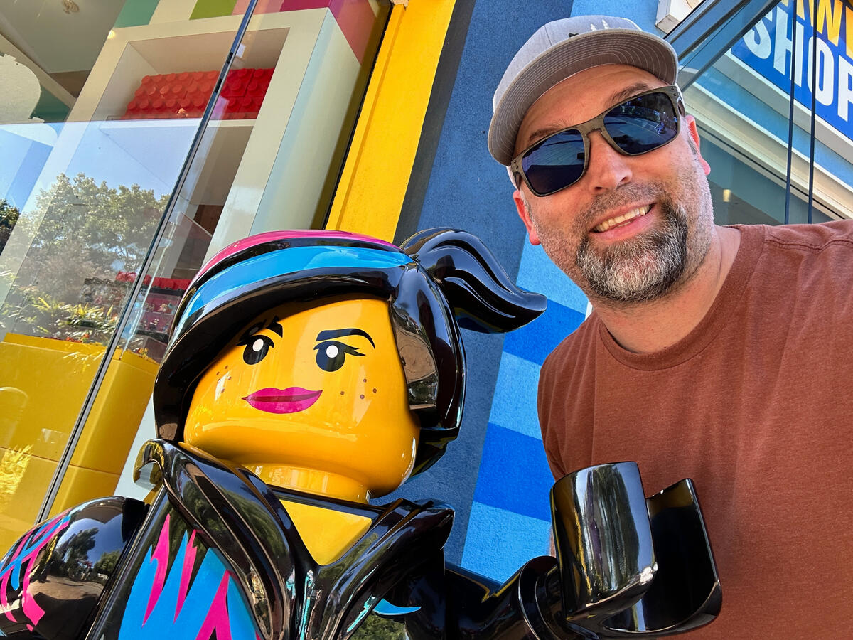 Whos that Lego chick: Lego Movie World